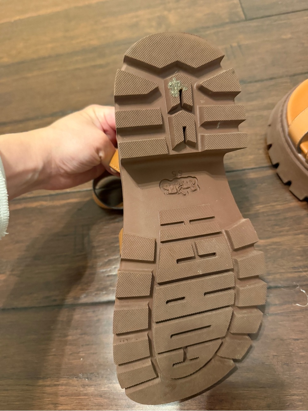 Coach Womens' Tan Leather Gladiator Sandals with Gold C Logo - Picture 5 of 6